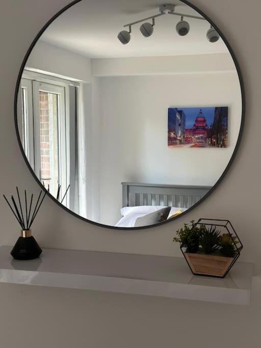 Modern 1-Bed Apartment بلفاست المظهر الخارجي الصورة